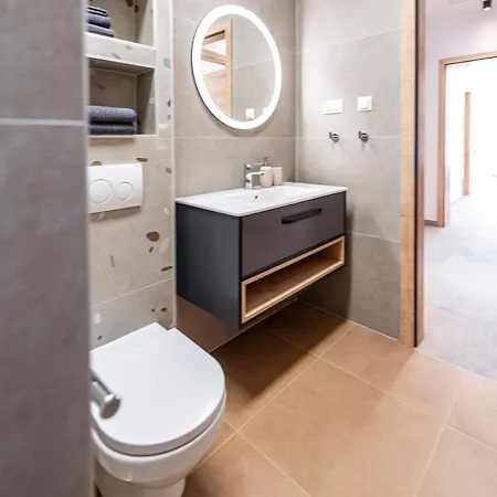 ヴィラ Lazo Močići